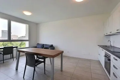 Wohnzimmer; blick, küchengeräte, tageslicht, fliesenboden