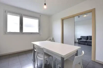 Esszimmer; tageslicht, fliesenboden