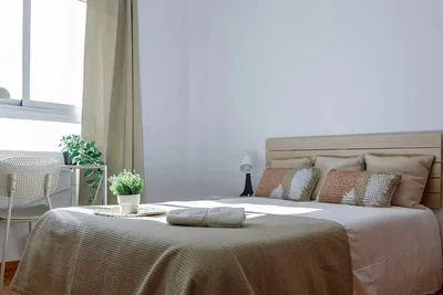Schlafzimmer; tageslicht, moderner stil