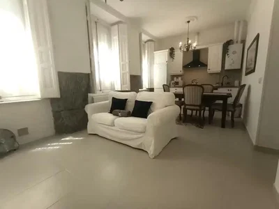 Dnevna soba; prirodno svjetlo, pločice