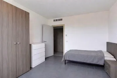 Schlafzimmer; fliesenboden