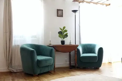 Wohnzimmer; tageslicht, holzboden