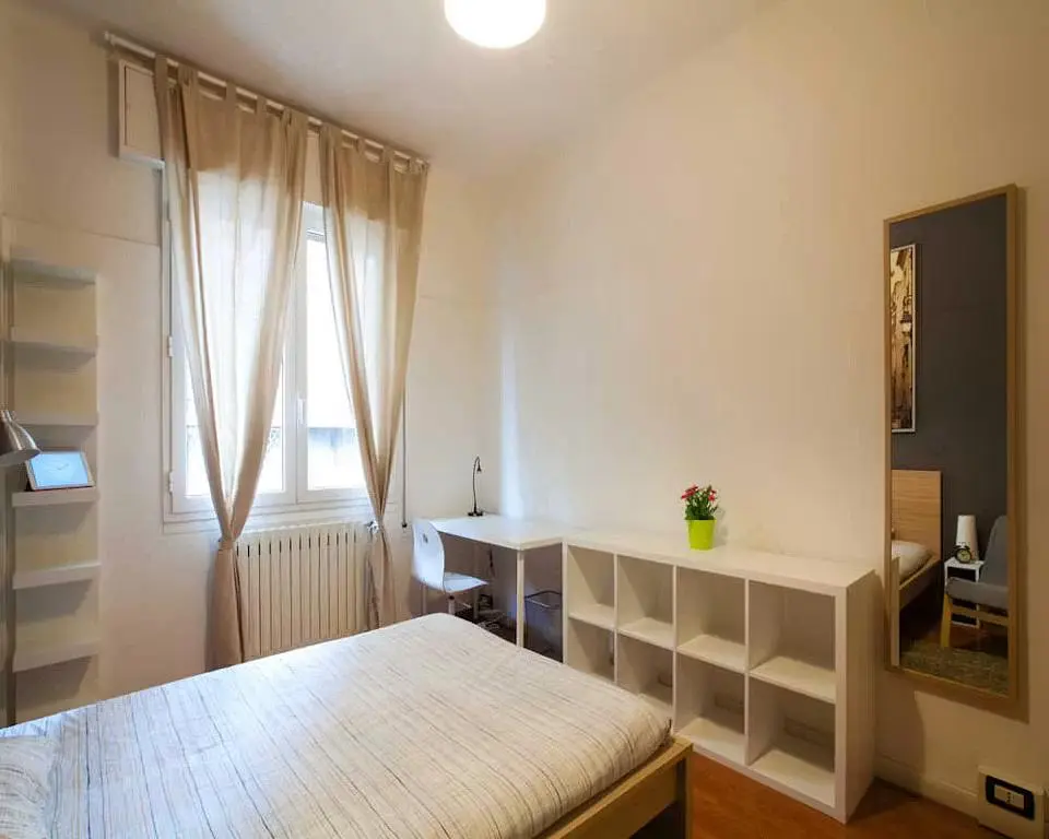 Chambre; parquet, lumière naturelle
