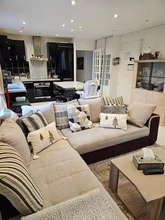 Wohnzimmer; tageslicht, moderner stil