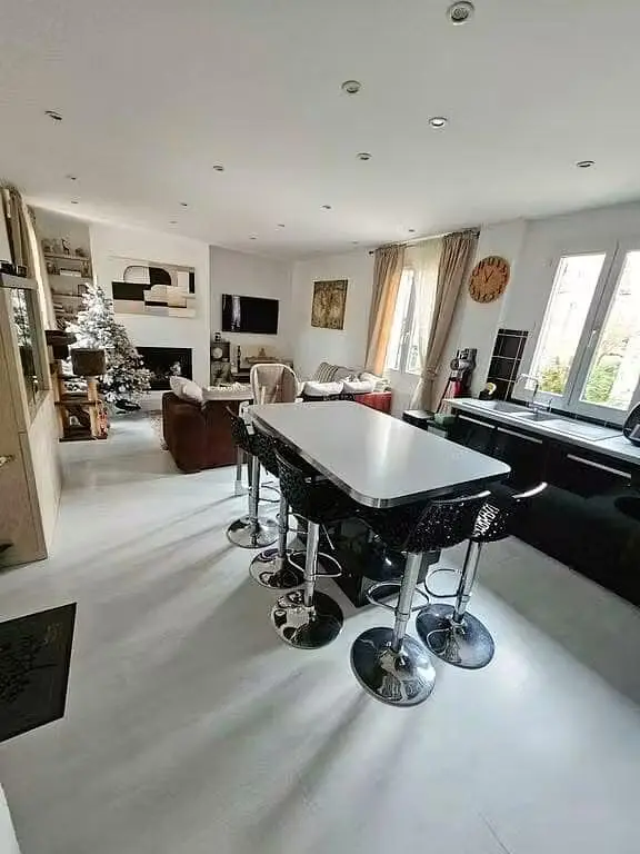 Wohnzimmer; tageslicht, moderner stil