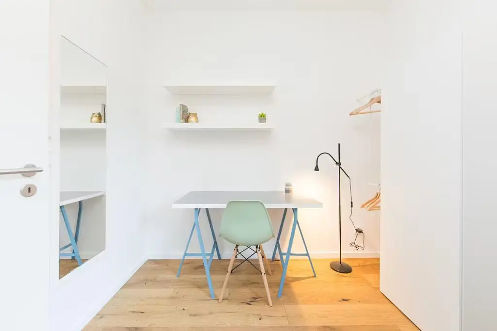 Salon; parquet, lumière naturelle