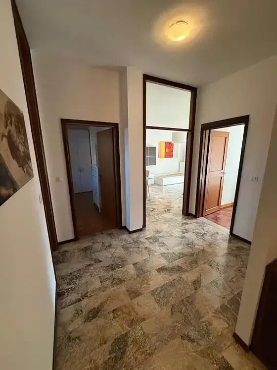 Wohnzimmer; fliesenboden