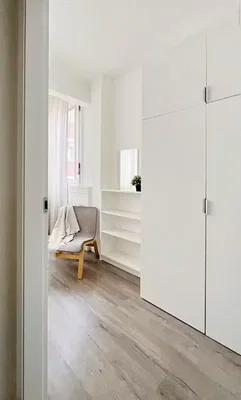 Schlafzimmer; tageslicht, holzboden