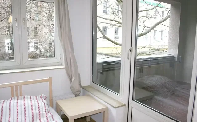 Spavaća soba; prirodno svjetlo, drveni pod