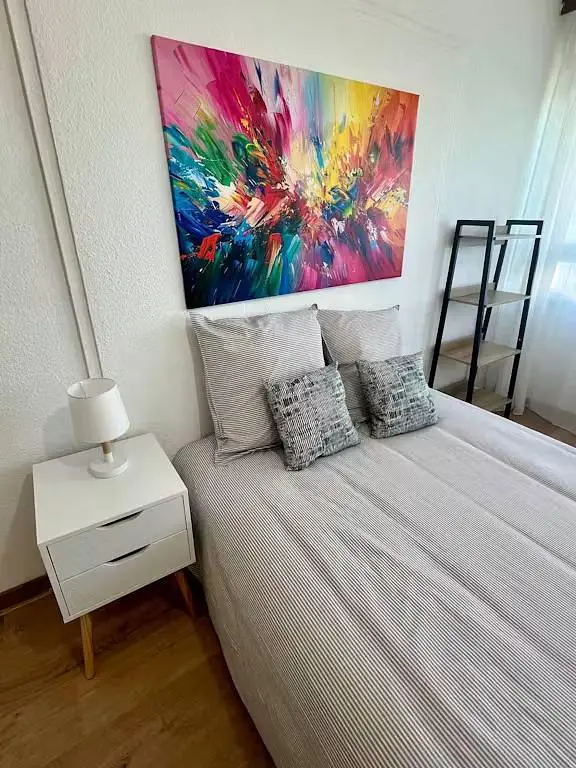 Chambre; parquet, lumière naturelle