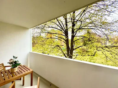 Balcon; vue, lumière naturelle