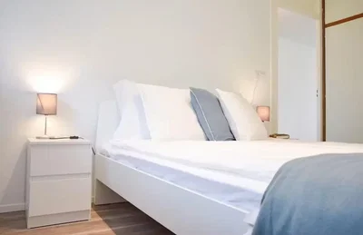 Chambre; parquet, lumière naturelle