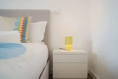 Schlafzimmer; tageslicht, moderner stil