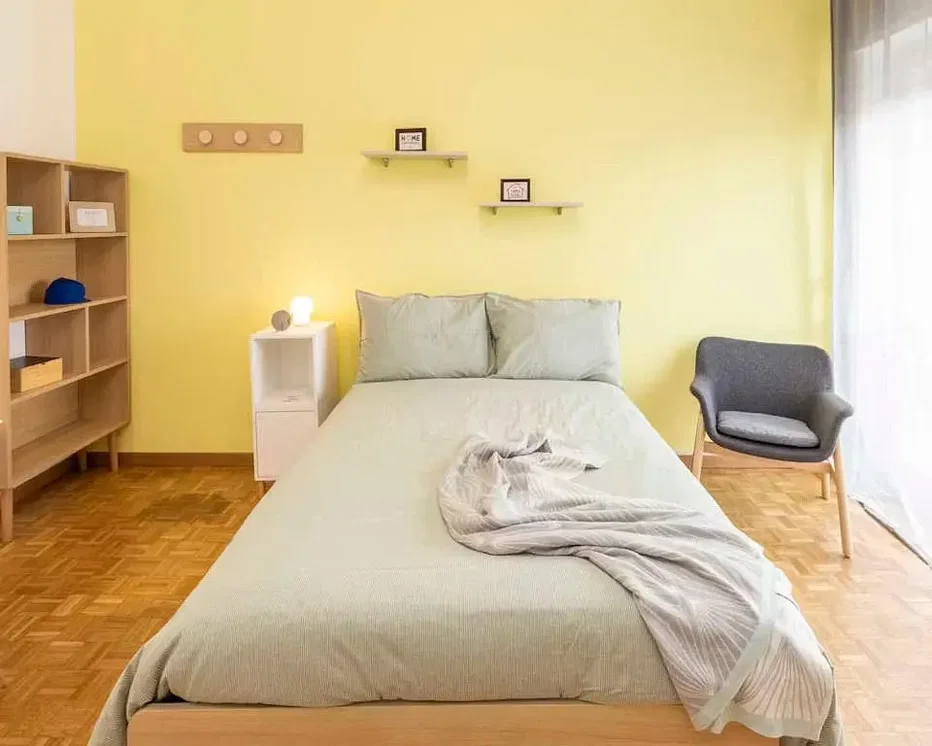 Bedroom; wood floor, natural light