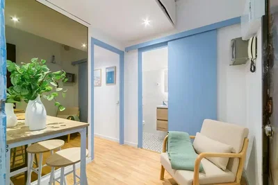 Wohnzimmer; tageslicht, holzboden, moderner stil