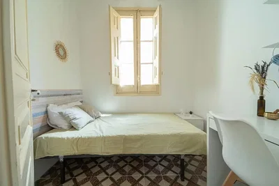 Spavaća soba; prirodno svjetlo, pločice