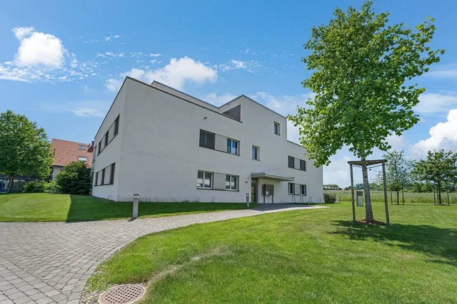 House and surroundings; natural light, view