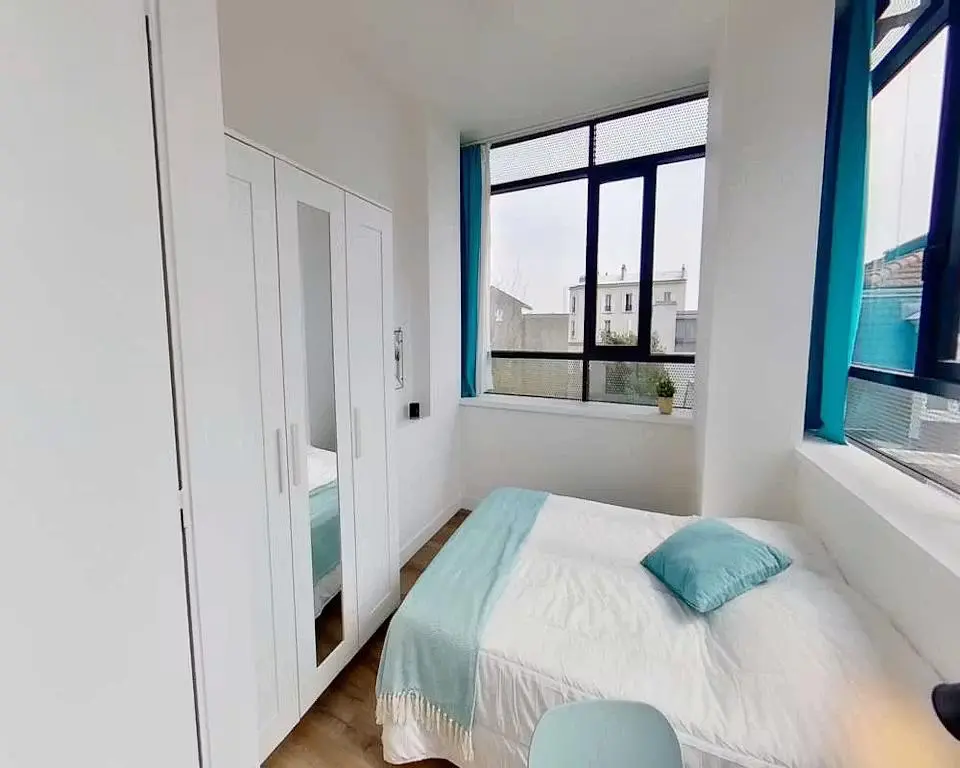 Schlafzimmer; tageslicht, holzboden, renoviert
