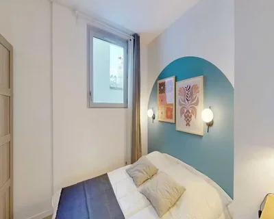 Quarto; luz natural, estilo moderno