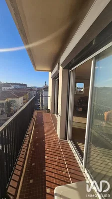 Μπαλκόνι; θέα, φυσικό φως