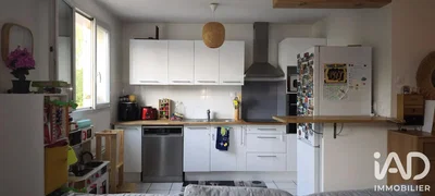 Mutfak; mutfak aletleri, doğal ışık, modern stil
