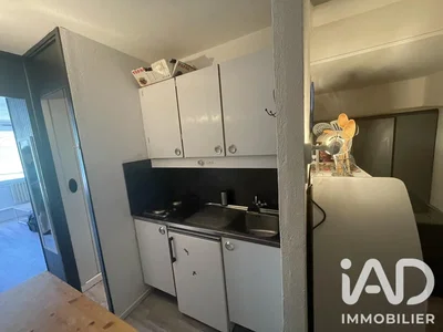 مطبخ; أجهزة المطبخ, أرضية من البلاط