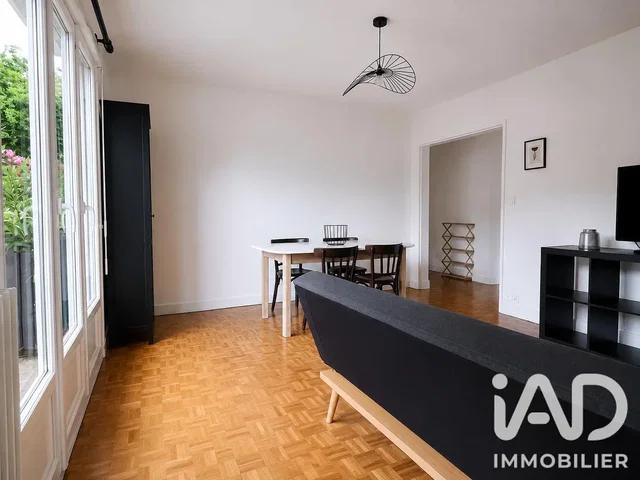 Living room; wood floor, natural light