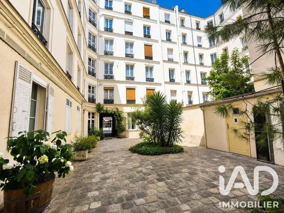 Maison et environs; lumière naturelle