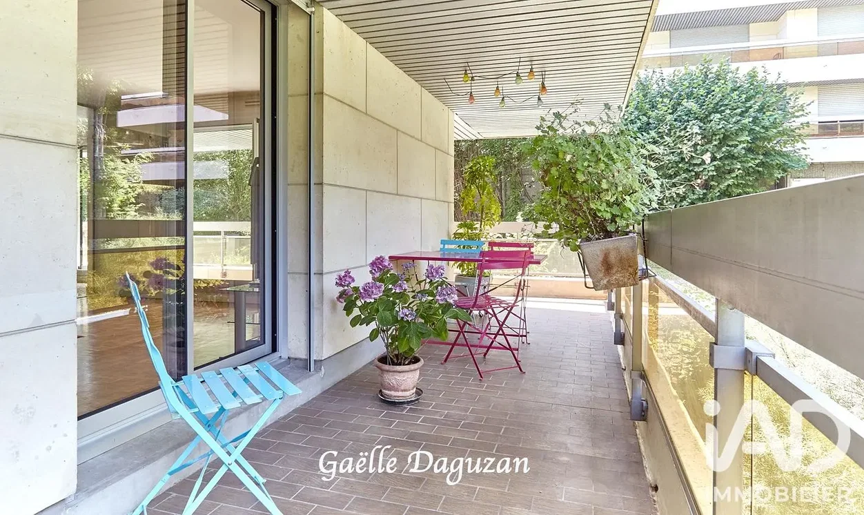 Balkon; doğal ışık, manzara