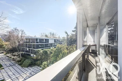 Balkon; doğal ışık, manzara