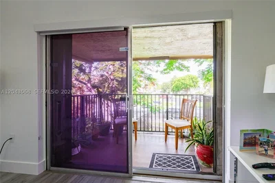 Balkon; výhled, přirozené světlo