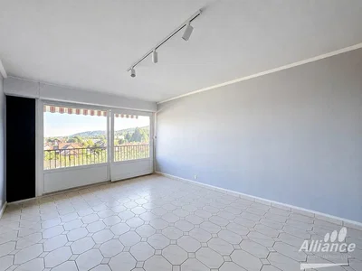 Wohnzimmer; blick, tageslicht, fliesenboden