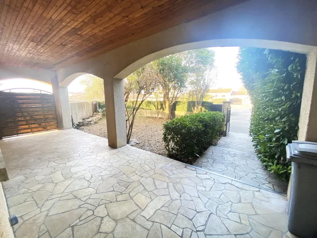 شرفة; ضوء طبيعي, عوارض خشبية