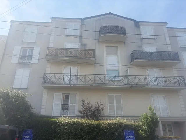 House and surroundings