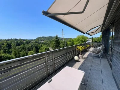 Balkon; pogled, prirodno svjetlo