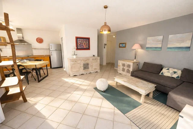 Living room; natural light, modern style