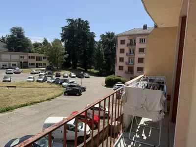 Balcon; vue, lumière naturelle