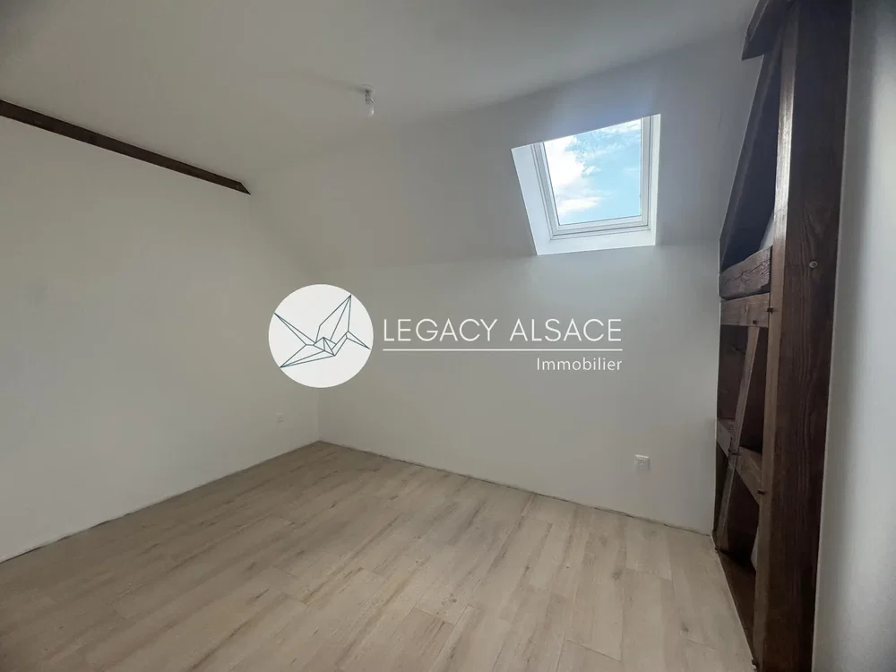 Chambre d'enfant; parquet, lumière naturelle