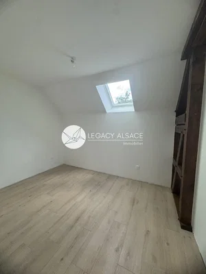 Chambre d'enfant; parquet, lumière naturelle