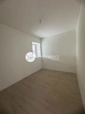 Chambre; parquet, lumière naturelle