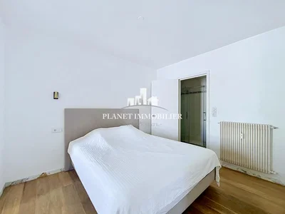 Chambre; parquet, lumière naturelle