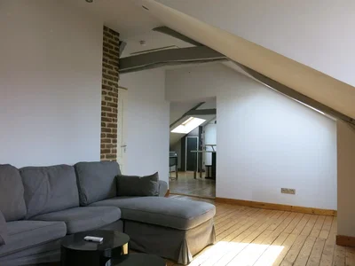 Salon; lumière naturelle, parquet