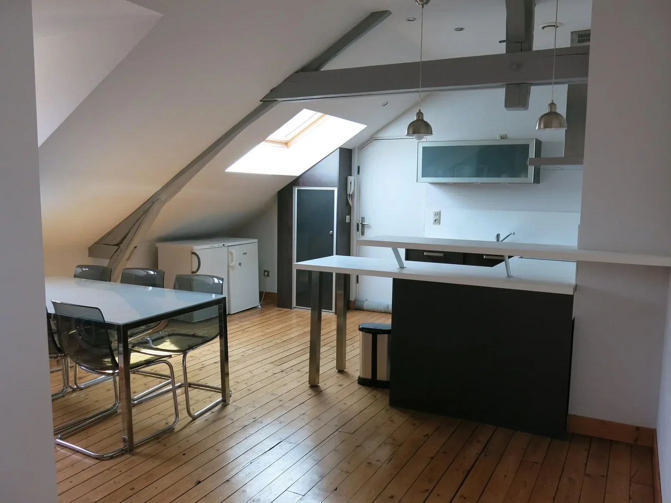 Cuisine; parquet, lumière naturelle