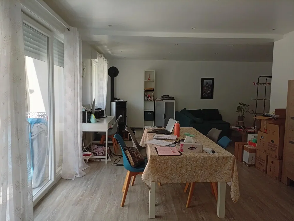 Salon; lumière naturelle, parquet