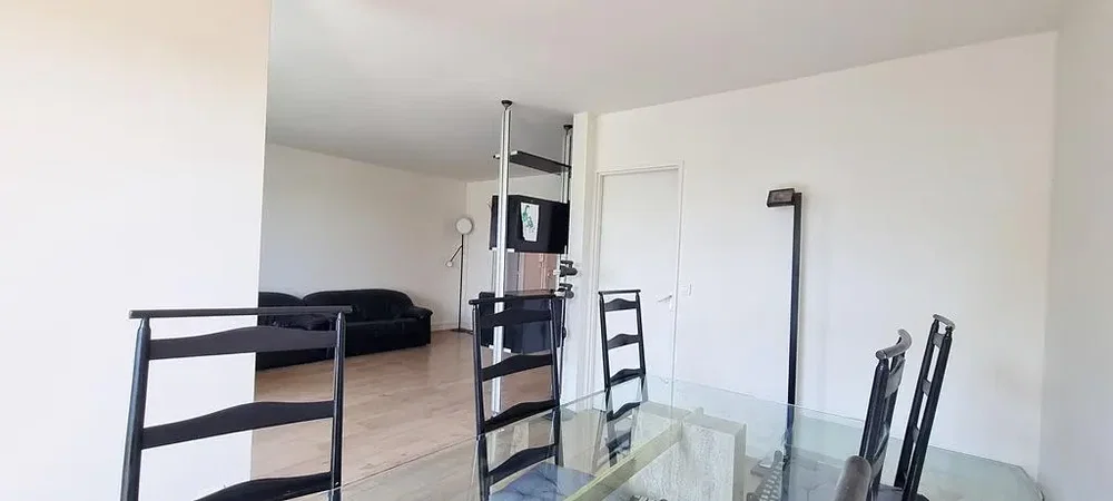 Salon; parquet, lumière naturelle