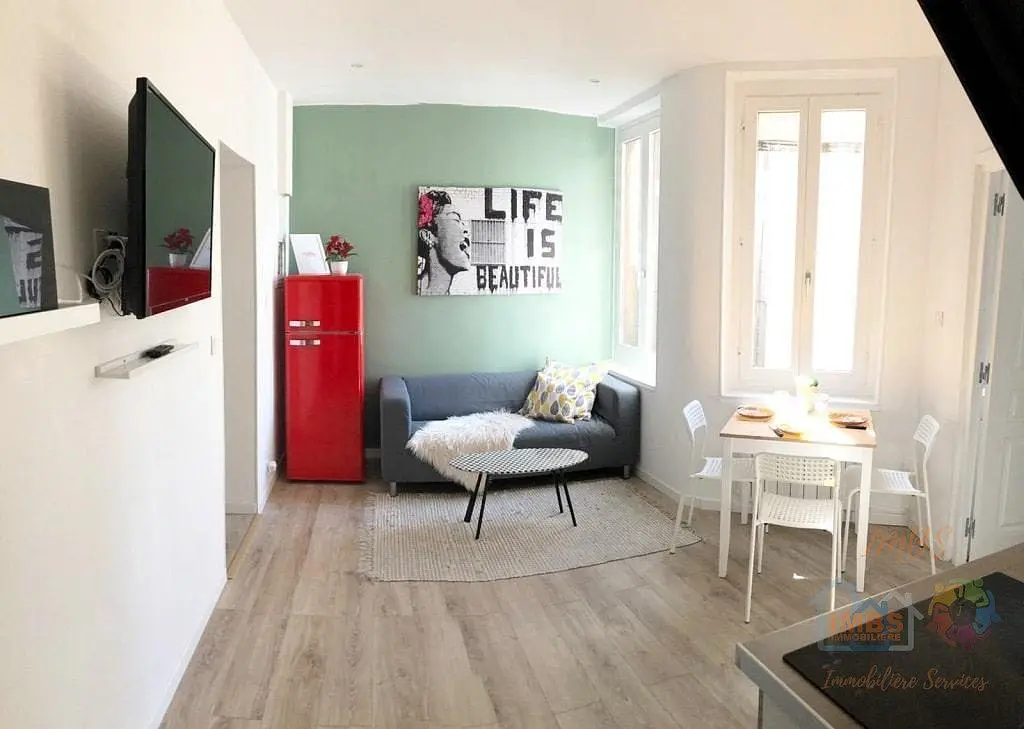 Wohnzimmer; tageslicht, holzboden, moderner stil