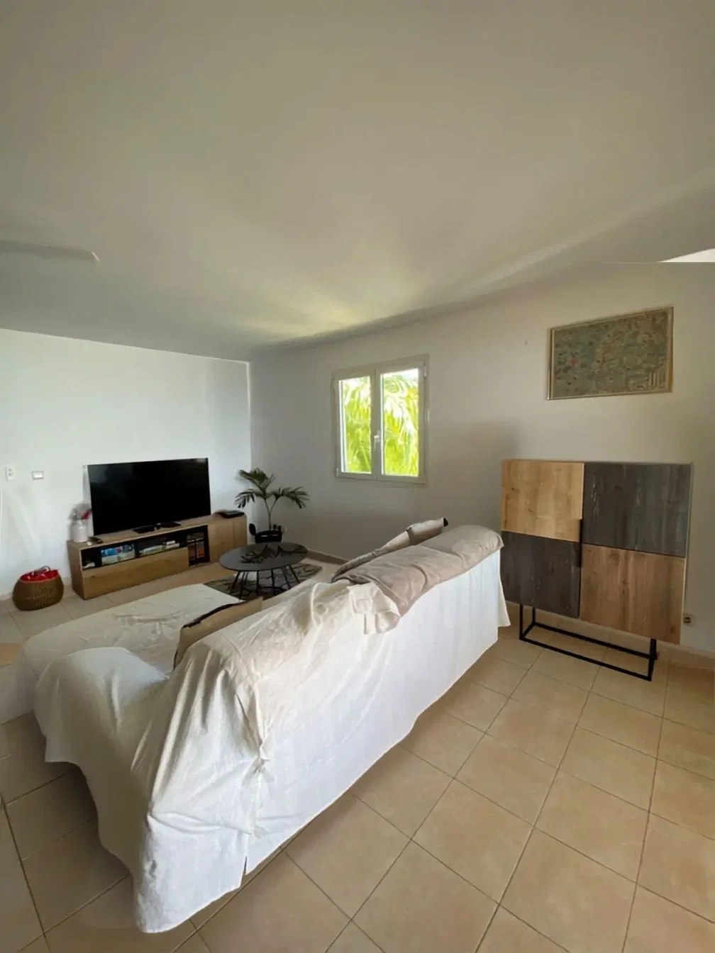 Living room; tile floor, natural light