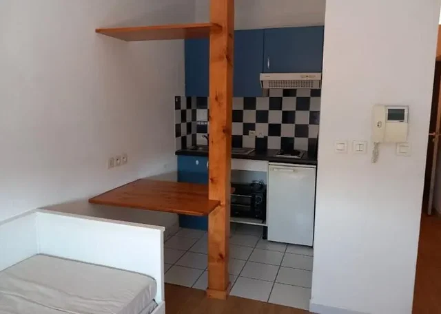Κουζίνα; πλακάκια, χρειάζεται ανακαίνιση