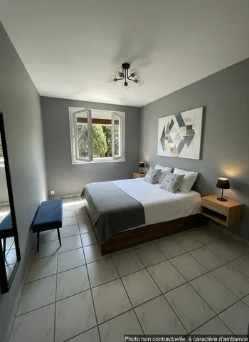 Schlafzimmer; tageslicht, fliesenboden