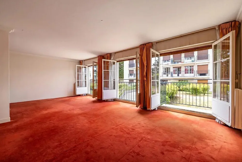Wohnzimmer; tageslicht, fliesenboden